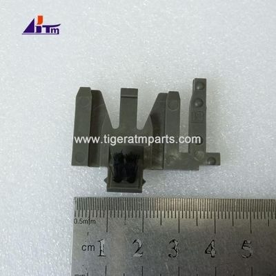 Chiếc máy ATM phụ tùng NCR S2 Cassette Bọ chải trái 445-0756222-35